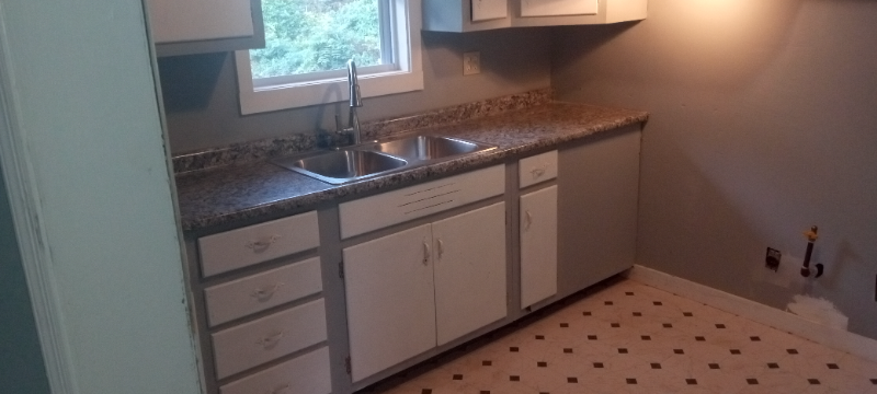 Blythville House: 1219 E Cherry Street