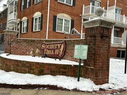 Newark Condo: 62 South Orange Ave