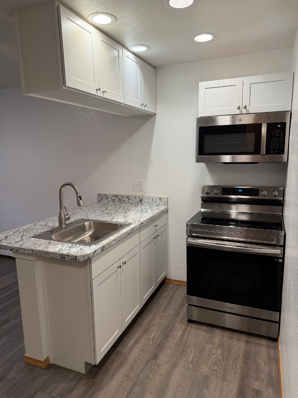 Wasilla Apartment: 551 n Robin cir