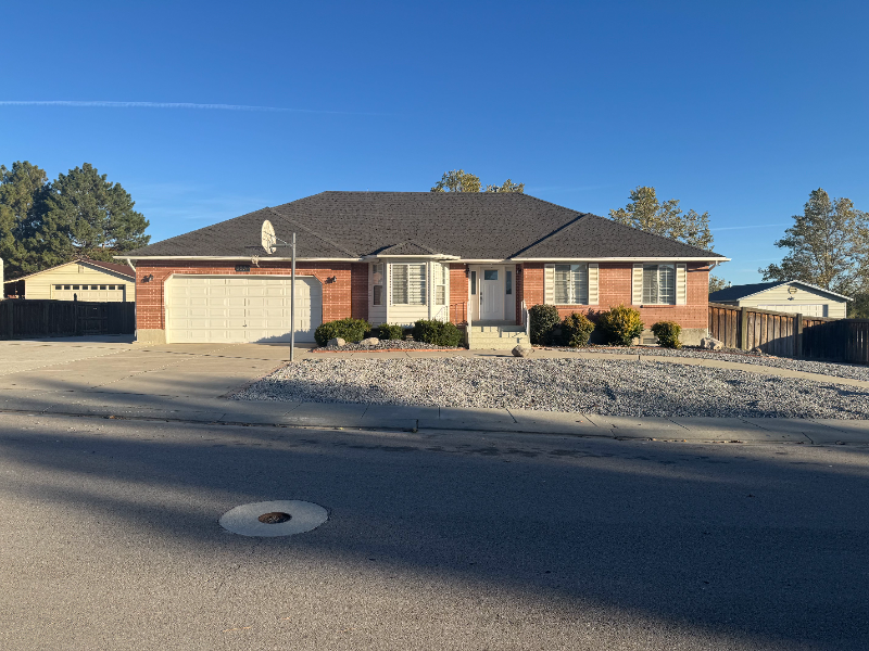 South Jordan House: 2532 West Cherry Grove Way