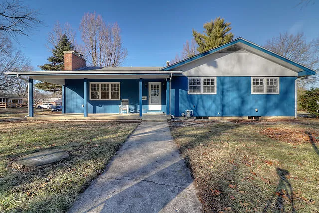 Urbana House: 502 E Harding Drive