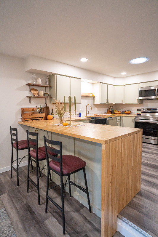 neenah Multiplex: 1138 W Cecil street