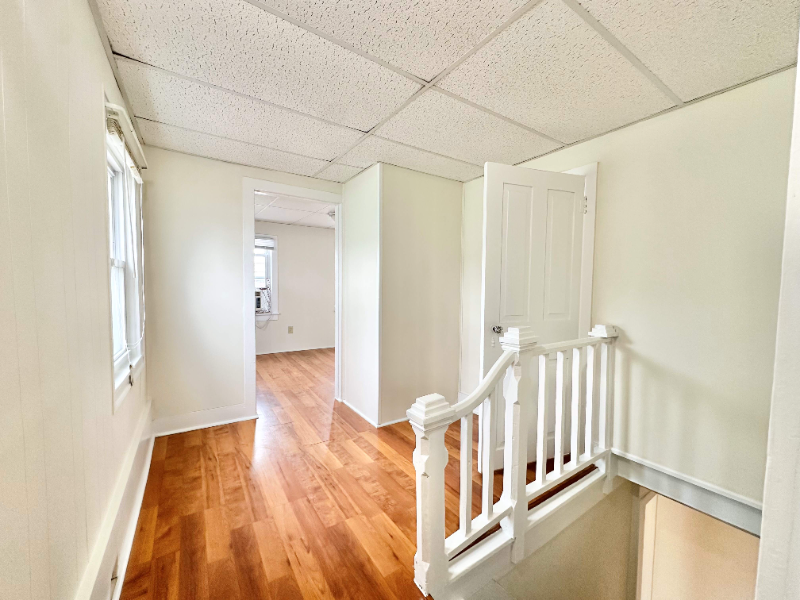 DANVILLE House: 1144 UPPER MULBERRY