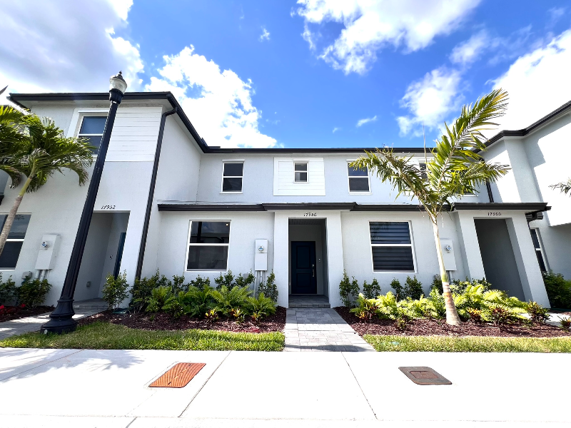 Homestead Townhome: 17956 SW 358 ST