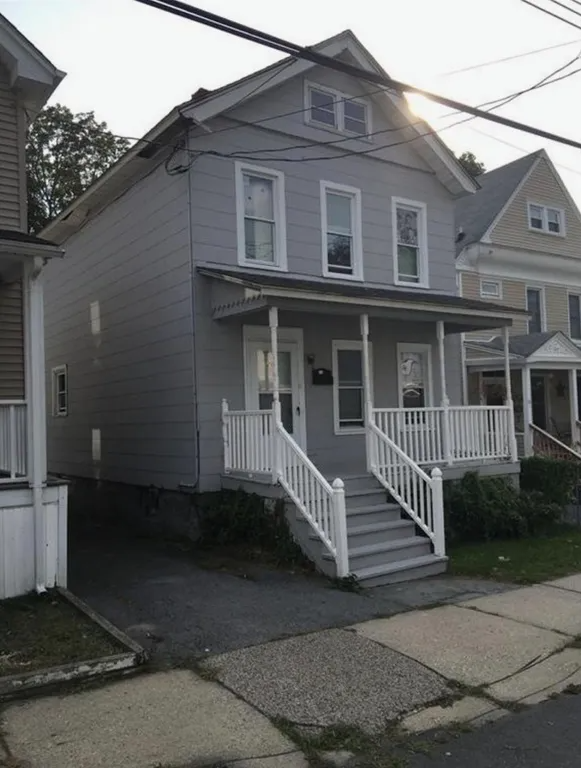 Middletown House: 28 Grant St