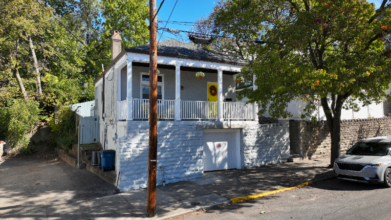 Bellevue House: 219 Taylor Avenue