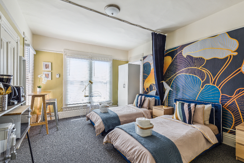 Berkeley Apartment: 2332 Fulton St.