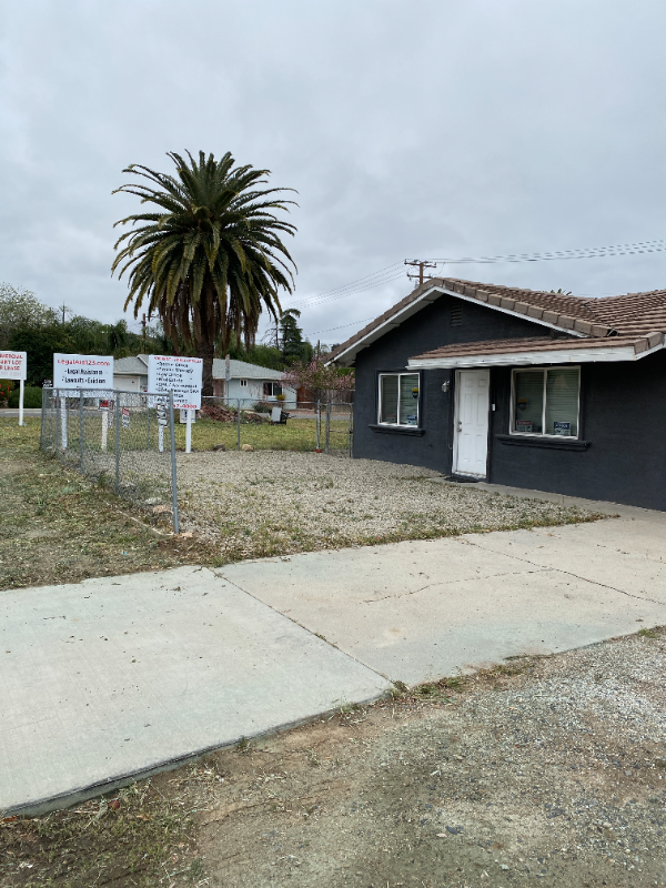 Lake Elsinore House: 16510 Lakeshore Drive