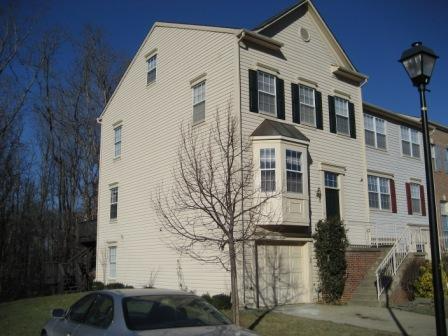 Crofton Townhome: 2620 Tor Ct