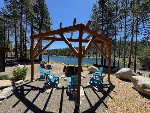 Truckee Multiplex: 11869 Deerfield B