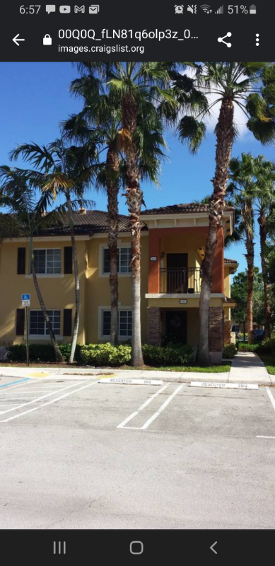 Homestead Condo: 985 NE 33 Terrace