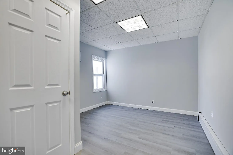 St Claire Multiplex: 10 E Carroll Street