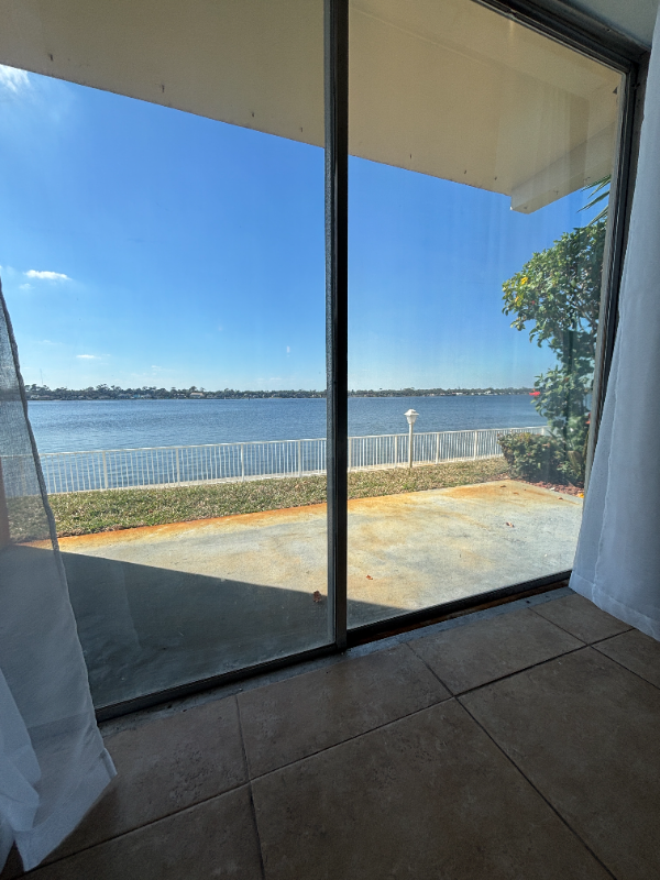 Daytona Beach Condo: 2711 N. Halifax Ave