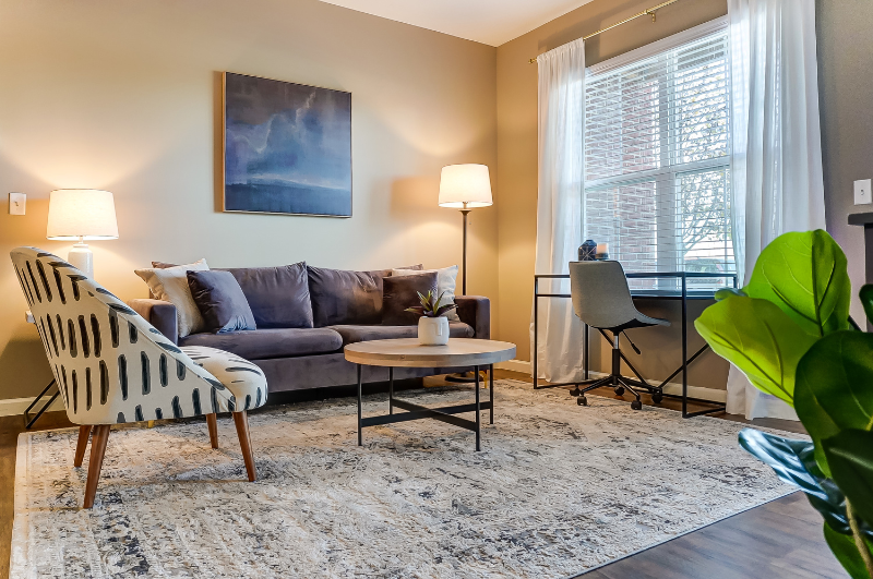 Dublin Condo: 4784 Holmes Street