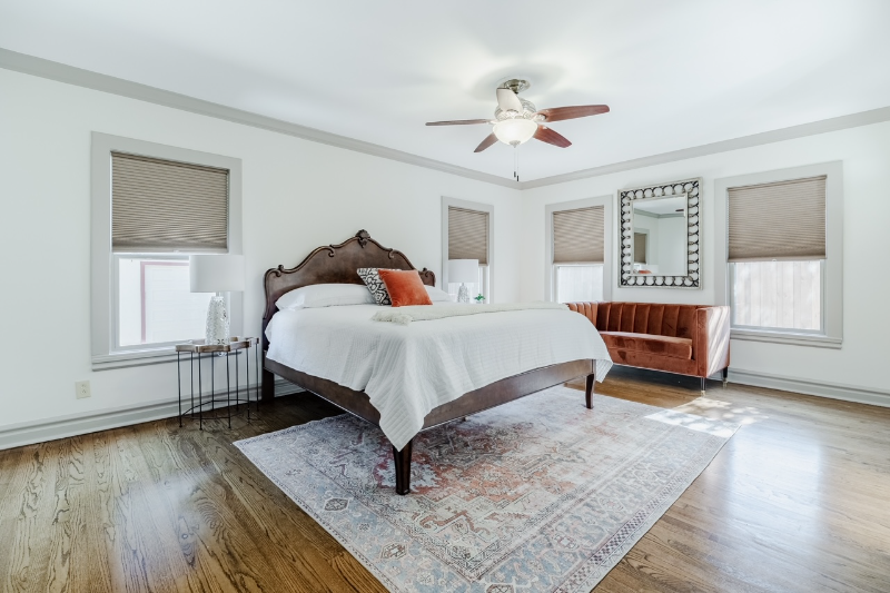 Dallas House: 915 Stewart Drive