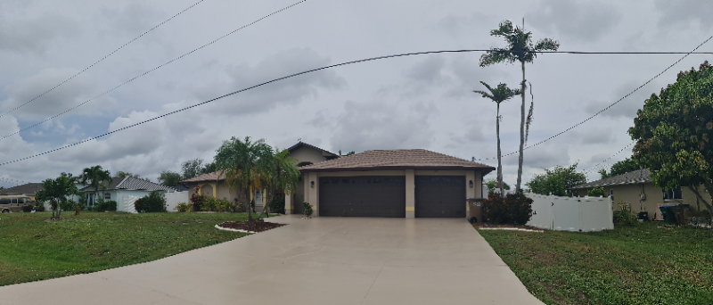 Cape Coral House: 1607 SW 18th St