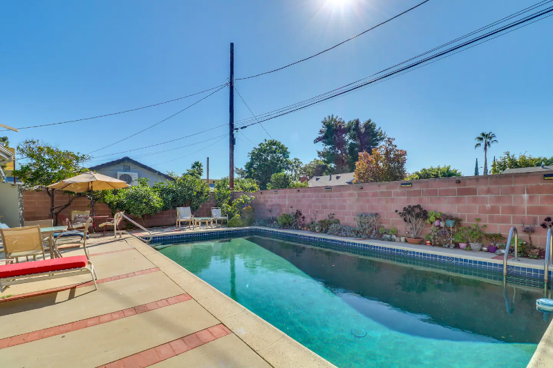 North Hills House: 16332 Nordhoff St