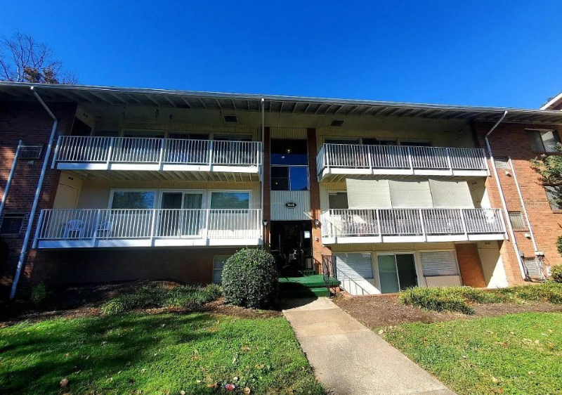 Richmond Apartment: 5604 Crenshaw Rd