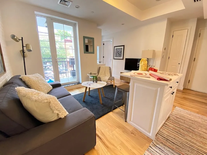 Brooklyn Condo: 21 N Henry St