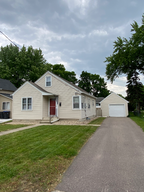 Mankato House: 121 Belleview Avenue
