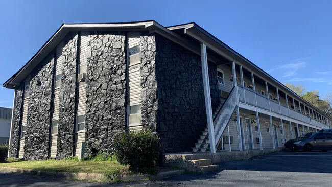 Tuscaloosa Apartment: 608 Jack Warner Pkwy