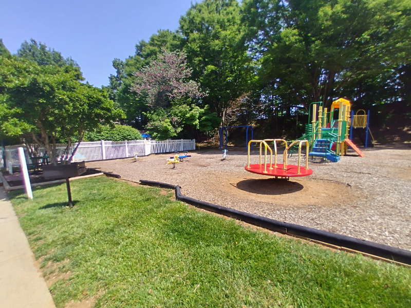 Lynchburg Apartment: 600 Reusens Road