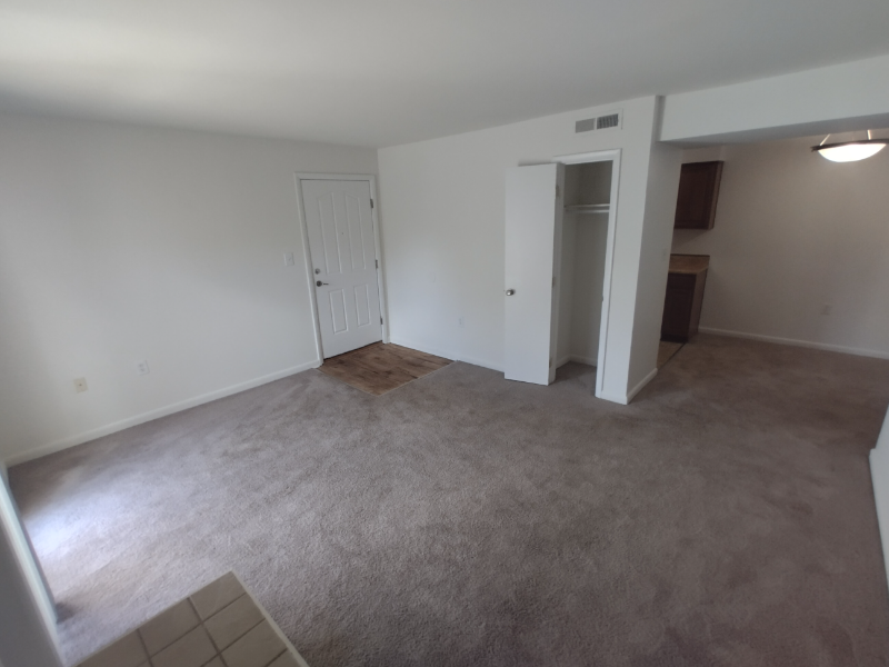 Lynchburg Apartment: 600 Reusens Road