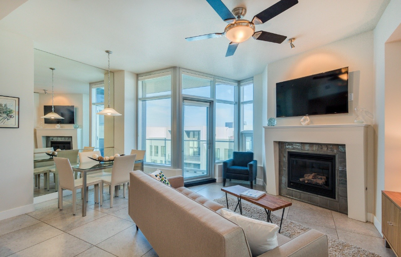 Tempe Condo: 140 E Rio Salado Pkwy