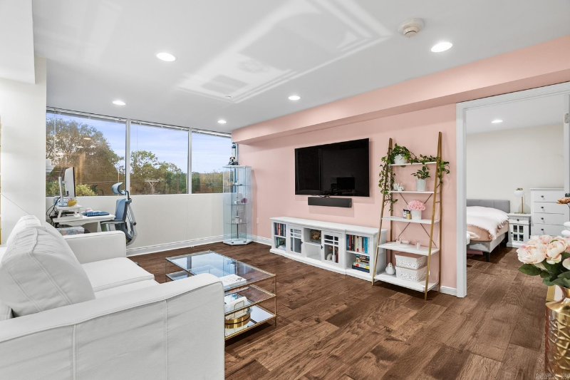 Little Rock Condo: 3700 Cantrell Rd