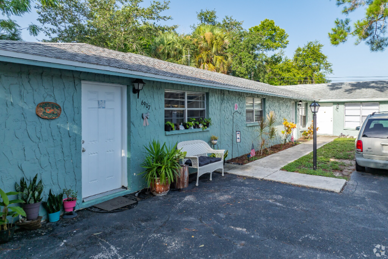 New Port Richey Multiplex: 6916 Julia Court