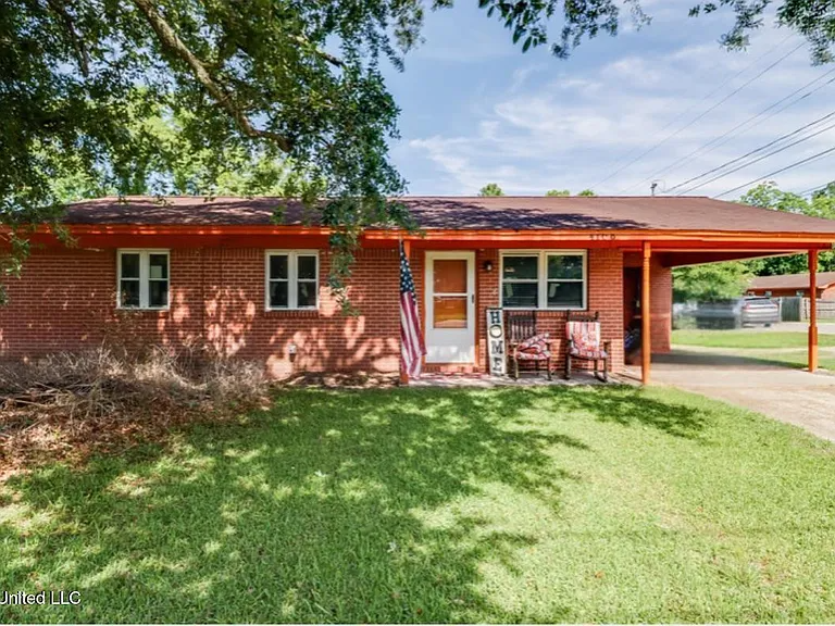 Moss Point House: 4106 Second Street