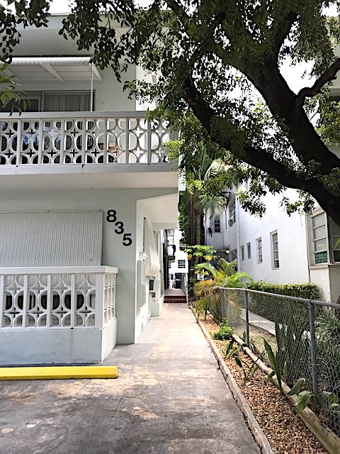 Miami Beach Apartment: 835 Meridian Ave