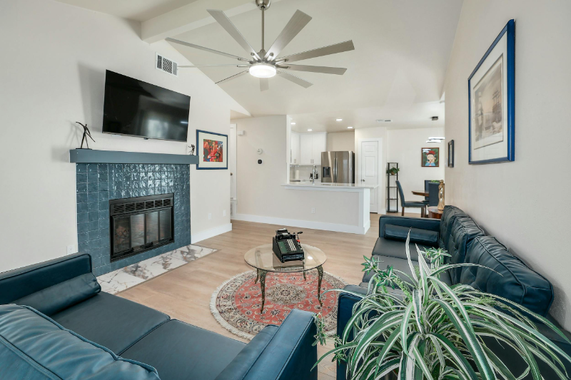 Austin House: 12313 Limerick Ave