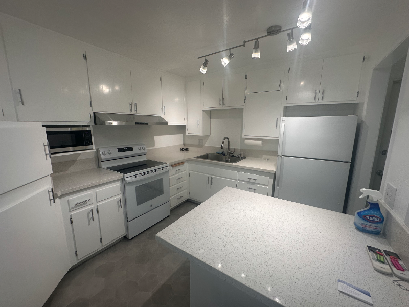 Vista Multiplex: 1946 Monte Vista Dr