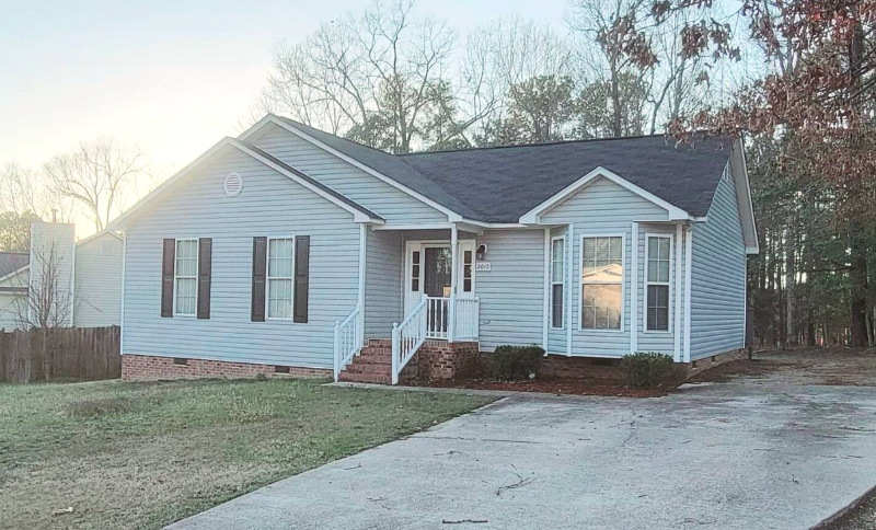 Raleigh House: 2012 Ruddy Rd