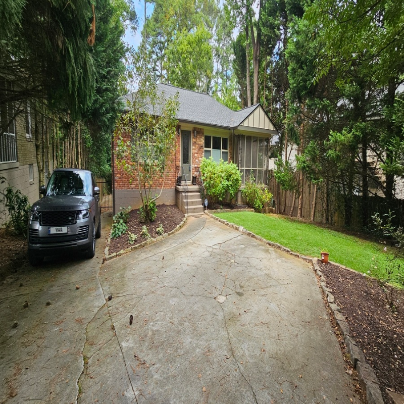 Atlanta House: 1666 Briarcliff Rd NE