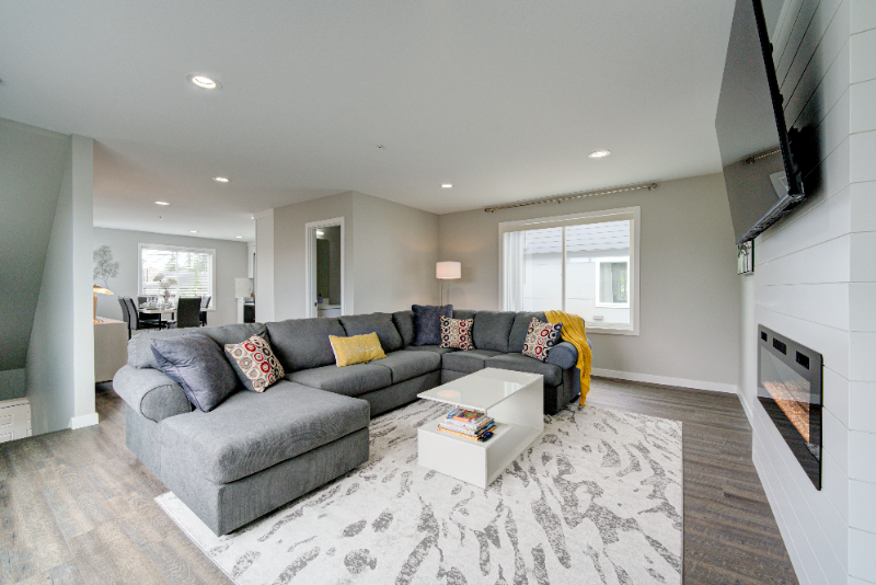 Marysville Townhome: 4716 Grove St