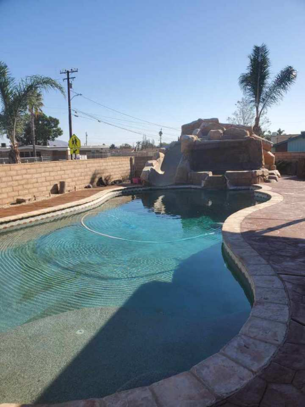 Fontana House: 9149 Croce dr