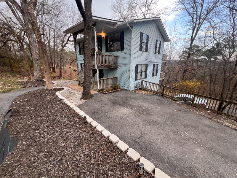 Eureka Springs Multiplex: 621 County Road 207