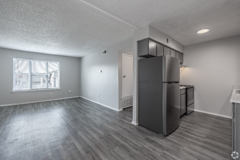 Yukon Apartment: 55 N Ranchwood Blvd