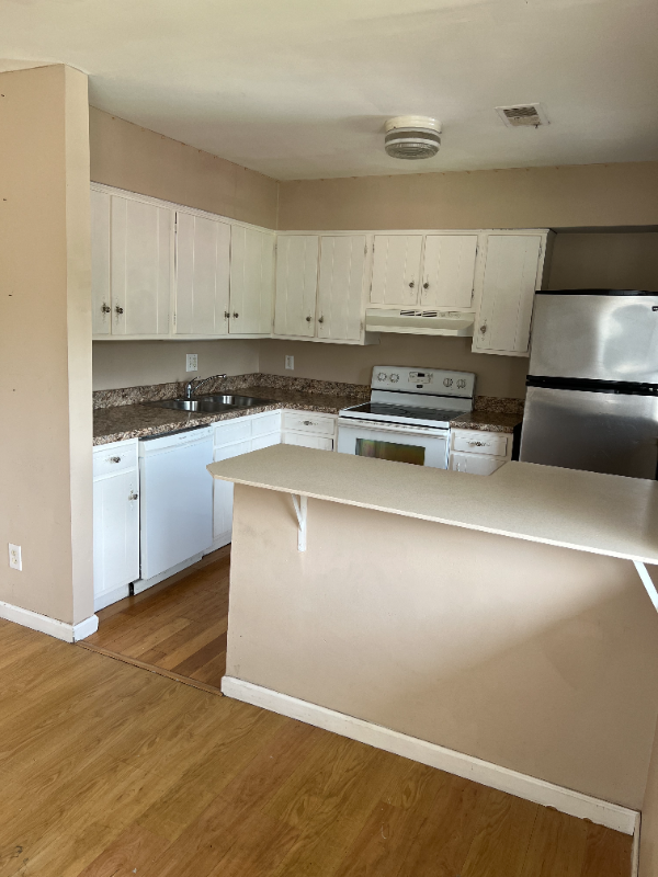 Evansville Apartment: 1223 South Lincoln Park Dr