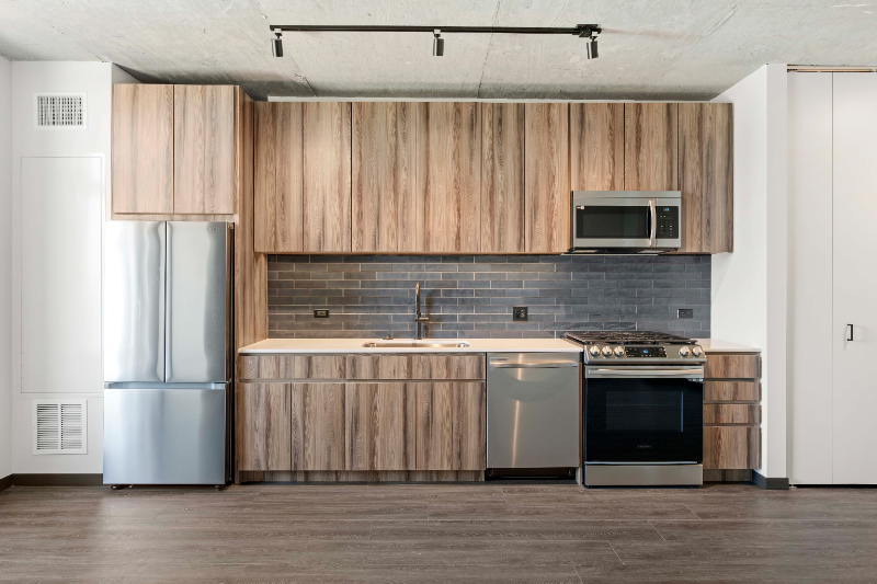 Chicago Condo: 139 N Ashland Ave