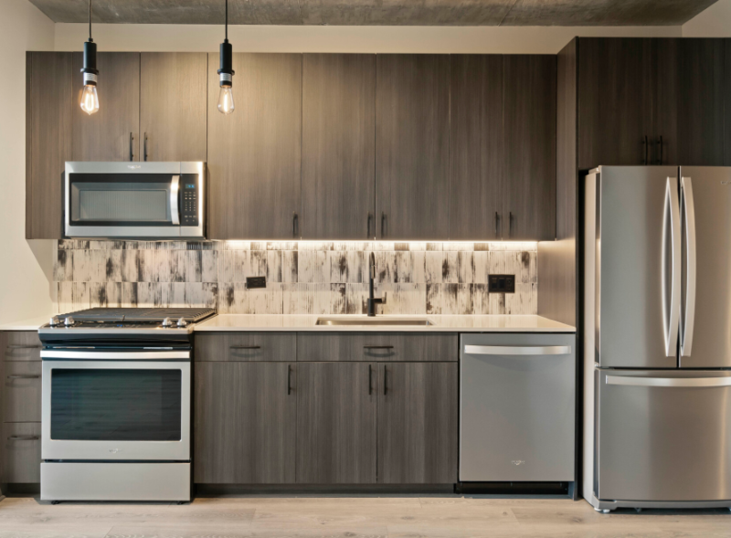 Chicago Condo: 1333 W Lake St