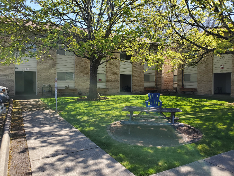 Corvallis Apartment: 620 NW 21st St