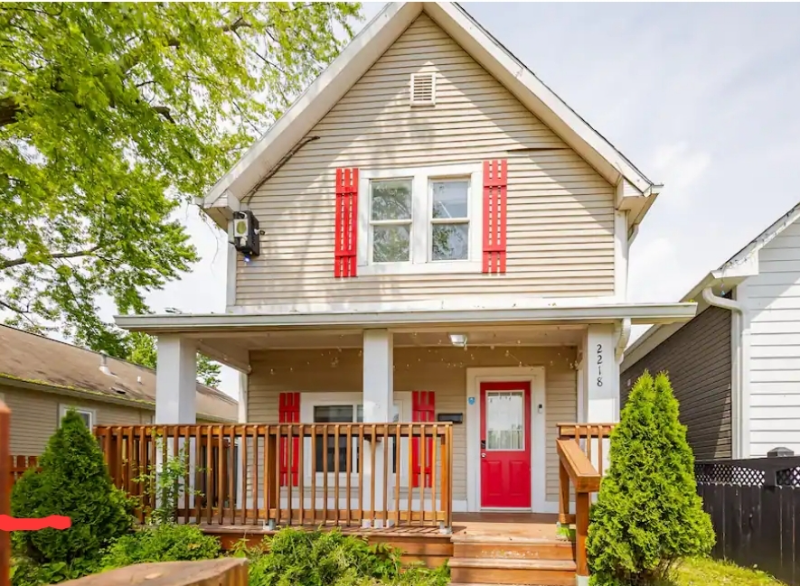 Indianapolis House: 2218 Pleasant St