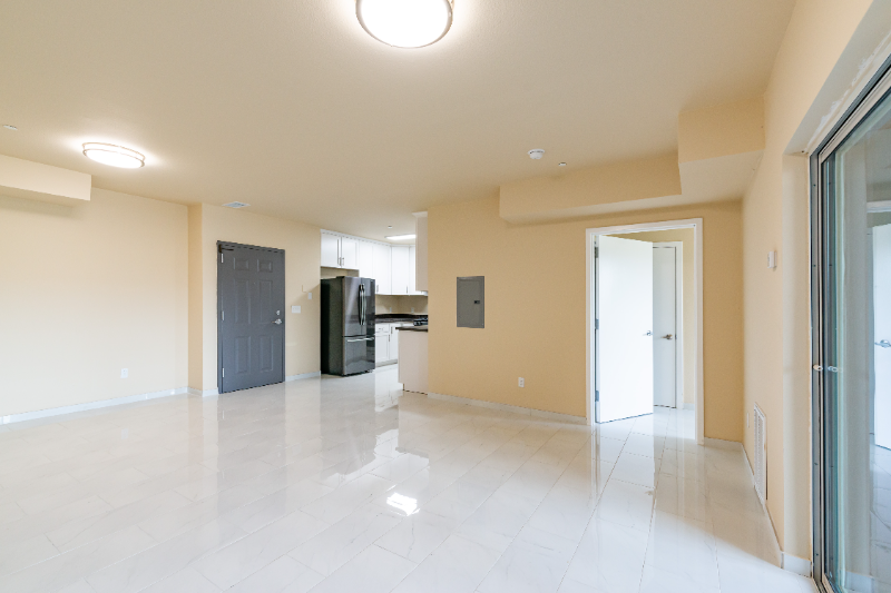 Oakland Apartment: 317 Lester Avenue