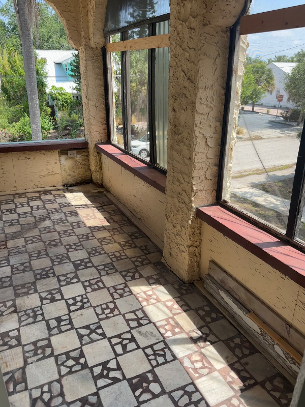 bradenton Apartment: 2017 6th Ave west