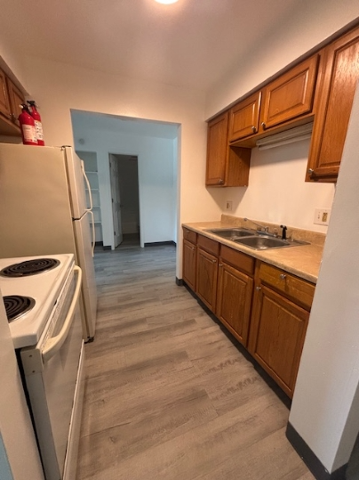 BATTLE CREEK Apartment: 750 E MICHIGAN AVE
