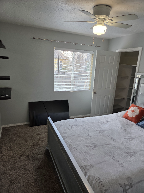 Nampa House: 1609 Middle Creek Ct