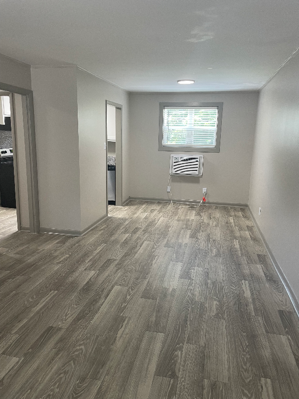 Columbia Apartment: 1106 W 7th Ave